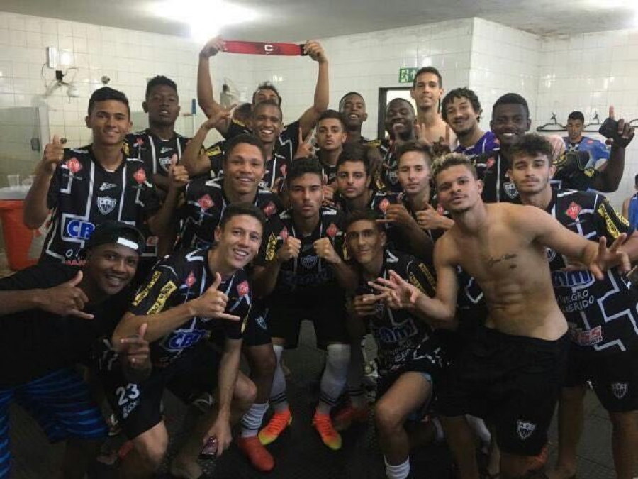 C.R. Direto do ZAPZAP: Juniores do Araxá comemoram grande vitória!