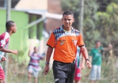 AMADOR: Campeonato amador serve de vitrine para os árbitros