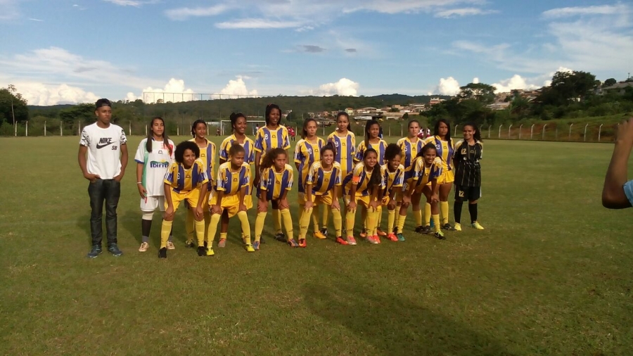 (MEU TIME FC) Eluzai F.C./ Ibirité Feminino no Torneio Corujinha 2017!