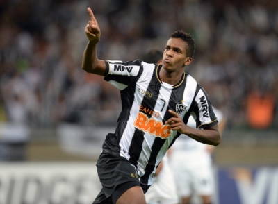 OLHA 7 JOGADORES FAMOSOS QUE ESTÃO JOGANDO NA VÁRZEA EM 2023! (Ganhando muito bem)