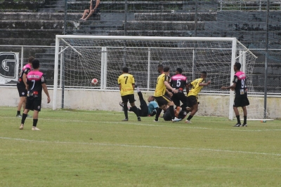 Fazenda Máfia vence Ajesp de virada e avança para as quartas de final da Copa Araxá