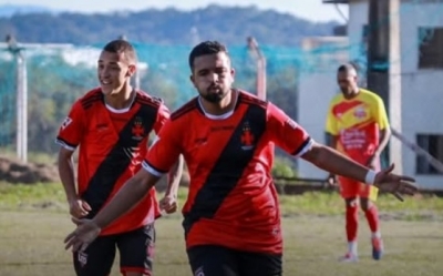 Vasco de Esmeraldas goleia Desandados e vai à grande final da Copa &quot;Eu Amo Esmeraldas&quot;