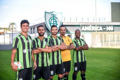 América apresenta equipe de futsal para disputa de competições regionais