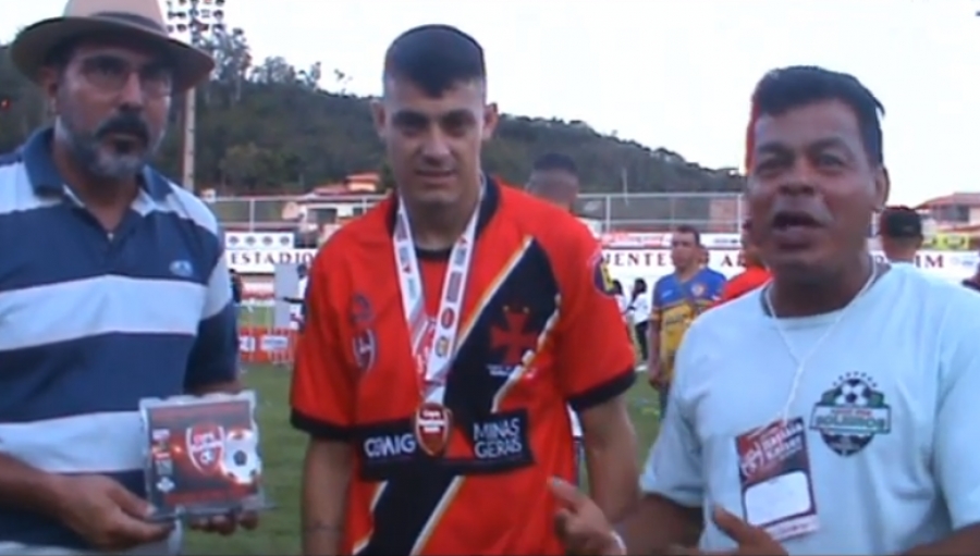 C.R. Direto do ZAPZAP: Mário Lopes Baiano e o artilheiro Luiz