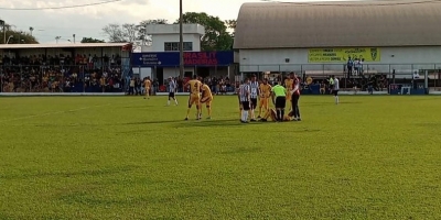 BLUEC e Novo Andorinhas abrem vantagem na semifinal do Campeonato Regional de Liga de Patos de Minas