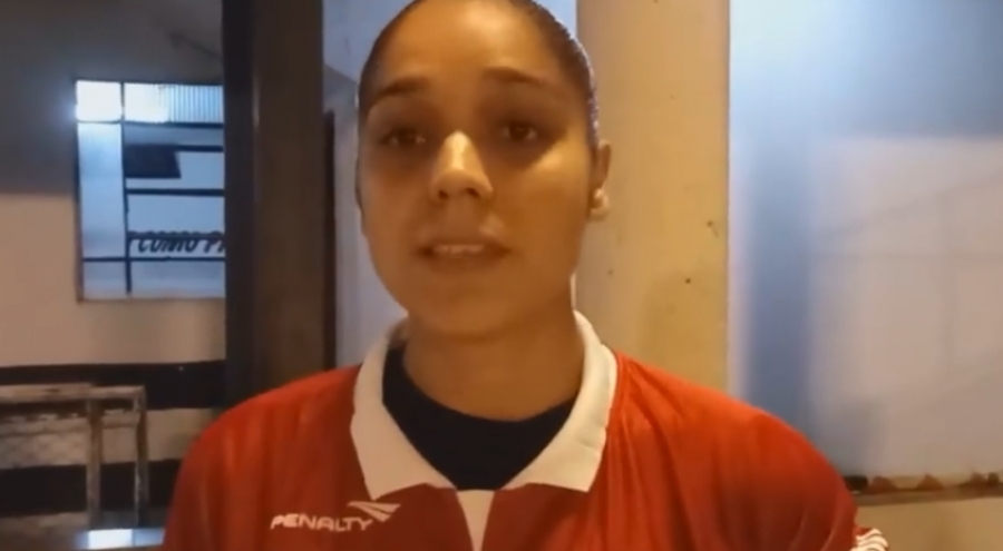 C.R. Direto do ZAPZAP: Ela é Árbitro de futebol e responsável por manter a ordem do jogo