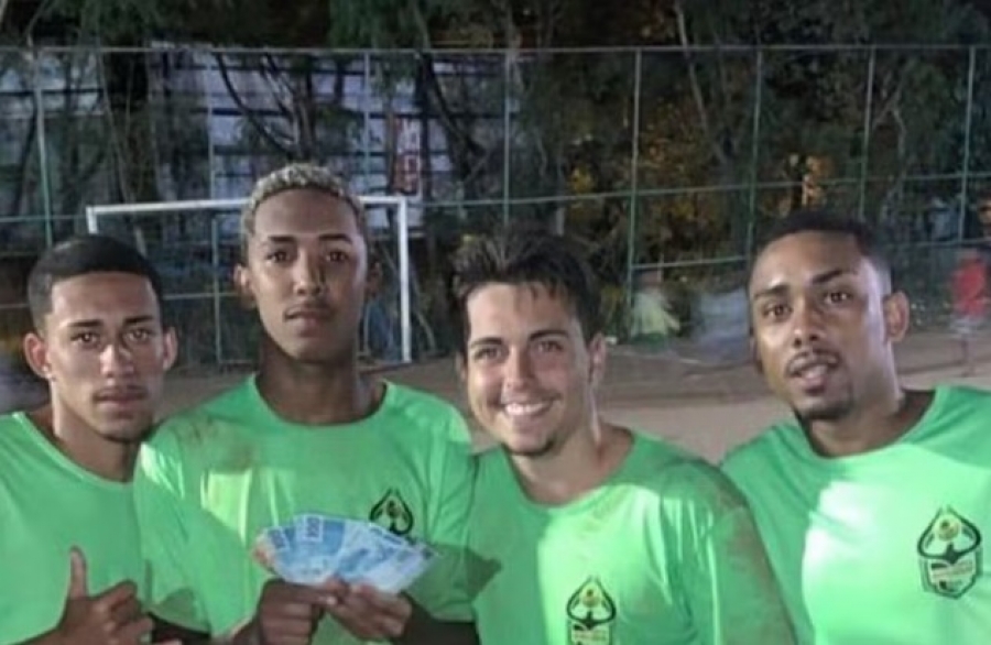 Reforço do Cruzeiro foi do terrão ao profissional em um ano: "Tem tudo do futebol moderno", diz ex-técnico