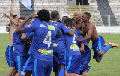 Bola rola nesse feriado pela abertura do Campeonato de Juniores da Liga de Araxa