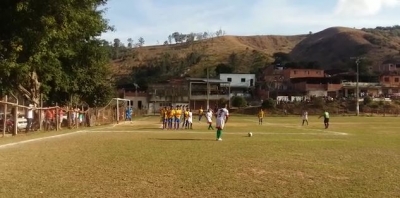 Vale do Aço goleia o Real Madri em sua volta ao Campeonato da Liga de Cel. Fabriciano