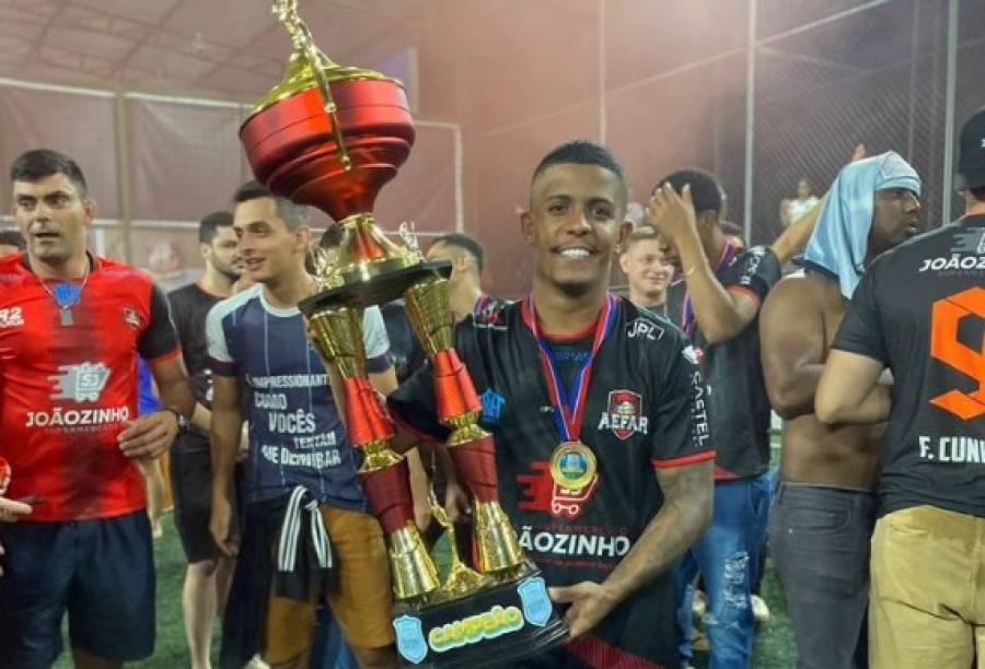 C.R. Direto do ZAPZAP - M10: Campeão no campo grande e no reduzido