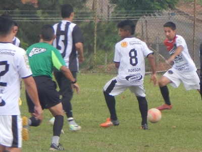 Começou com equilíbrio as semifinais dos Campeonatos da Liga de Belo Vale
